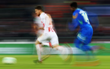 Mittelfeldspieler Salih Özcan: Junior-Chef in der Zentrale COLOGNE, GERMANY - DECEMBER 16: Salih Ozcan of FC Koeln in action during the Bundesliga match between 1. FC Koeln and VfL Wolfsburg at RheinEnergieStadion on December 16, 2017 in Cologne, Germany. (Photo by Dean Mouhtaropoulos/Bongarts/Getty Images)