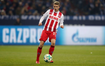 Transferticker: Schmitz bald da, Jannes Horn bald weg? GELSENKIRCHEN, GERMANY - DECEMBER 02: Jannes Horn of Koeln runs with the ball during the Bundesliga match between FC Schalke 04 and 1. FC Koeln at Veltins-Arena on December 2, 2017 in Gelsenkirchen, Germany. (Photo by Christof Koepsel/Bongarts/Getty Images)
