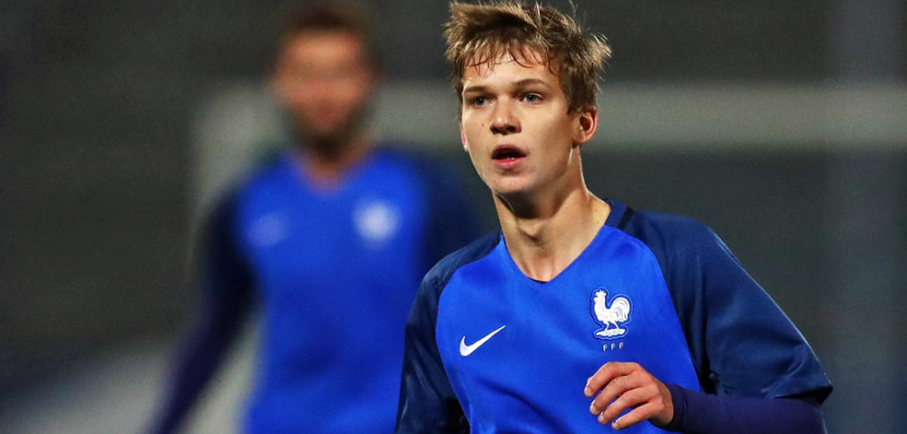 PARIS, FRANCE - NOVEMBER 14: Vincent Koziello of France U21 in action during the U21 International Friendly match France U21 and England U21 at the Stade Robert Bobin on November 14, 2016 in Paris, France. (Photo by Dean Mouhtaropoulos/Getty Images)