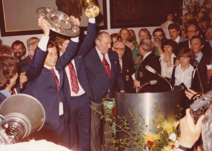 Köln Rathaus, Double-Feier (Foto ist von Carol Serbu).