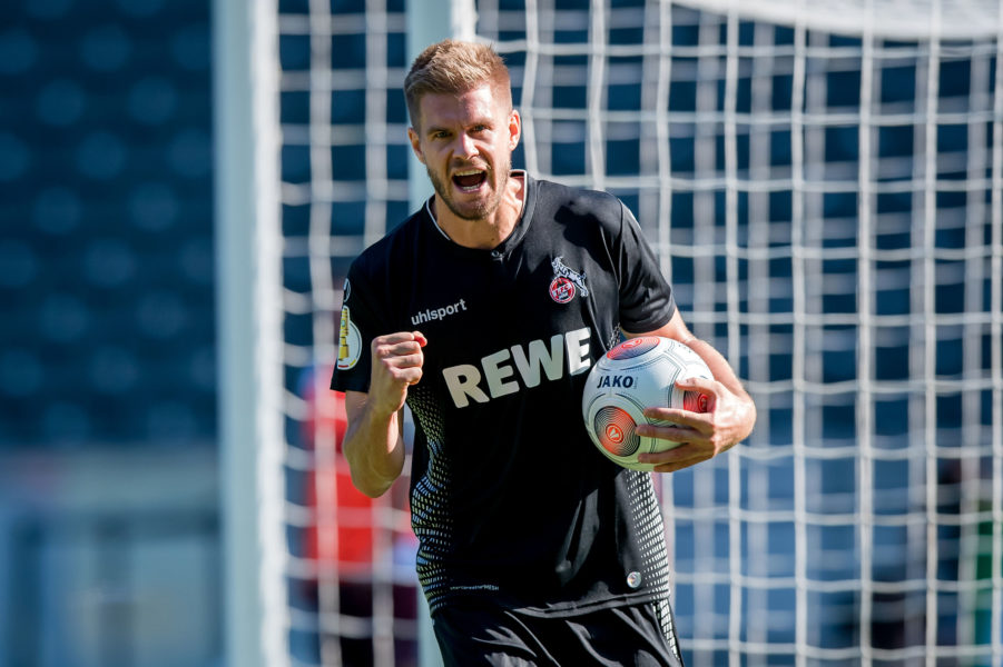 BERLIN, GERMANY - AUGUST 19: Simon Terodde of Cologne celebrates after scoring his team's eighth goal during the German DFB Cup first round match between BFC Dynamo and 1. FC Koeln at Olympiastadion on August 19, 2018 in Berlin, Germany. (Photo by Thomas Eisenhuth/Getty Images)