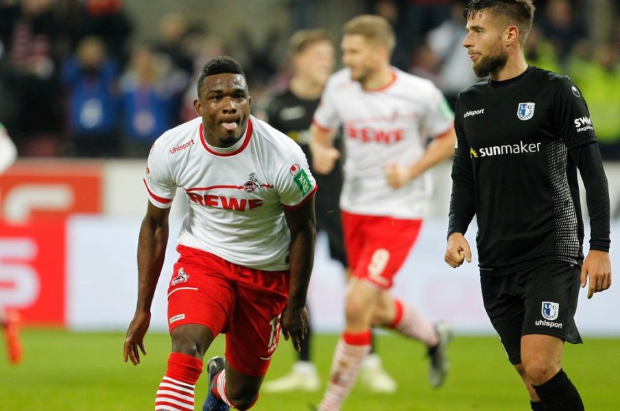 COLOGNE, GERMANY - DECEMBER 17: Jhon Cordoba of Cologne (L) celebrates scoring the 1:0 goal during the Second Bundesliga match between 1. FC Koeln and 1. FC Magdeburg at RheinEnergieStadion on December 17, 2018 in Cologne, Germany. (Photo by Mika Volkmann/Bongarts/Getty Images)