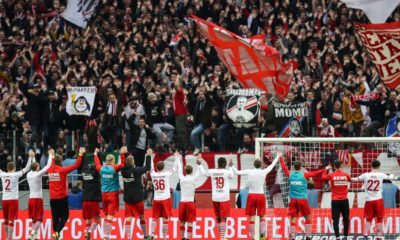 COLOGNE, GERMANY - DECEMBER 01: Players of 1.FC Koeln show appreciation to the fans after the Second Bundesliga match between 1. FC Koeln and SpVgg Greuther Fuerth at RheinEnergieStadion on December 1, 2018 in Cologne, Germany. (Photo by Maja Hitij/Bongarts/Getty Images)