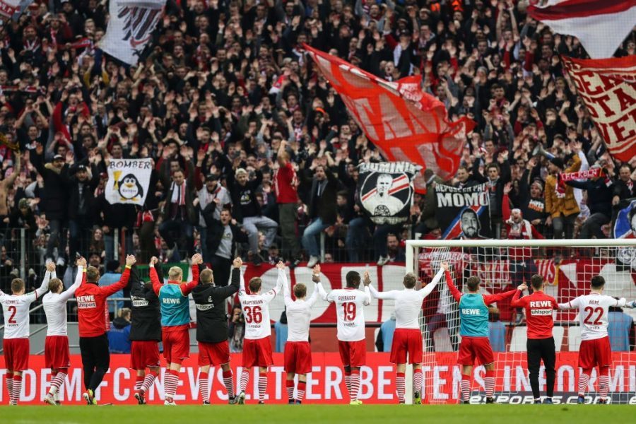 COLOGNE, GERMANY - DECEMBER 01: Players of 1.FC Koeln show appreciation to the fans after the Second Bundesliga match between 1. FC Koeln and SpVgg Greuther Fuerth at RheinEnergieStadion on December 1, 2018 in Cologne, Germany. (Photo by Maja Hitij/Bongarts/Getty Images)