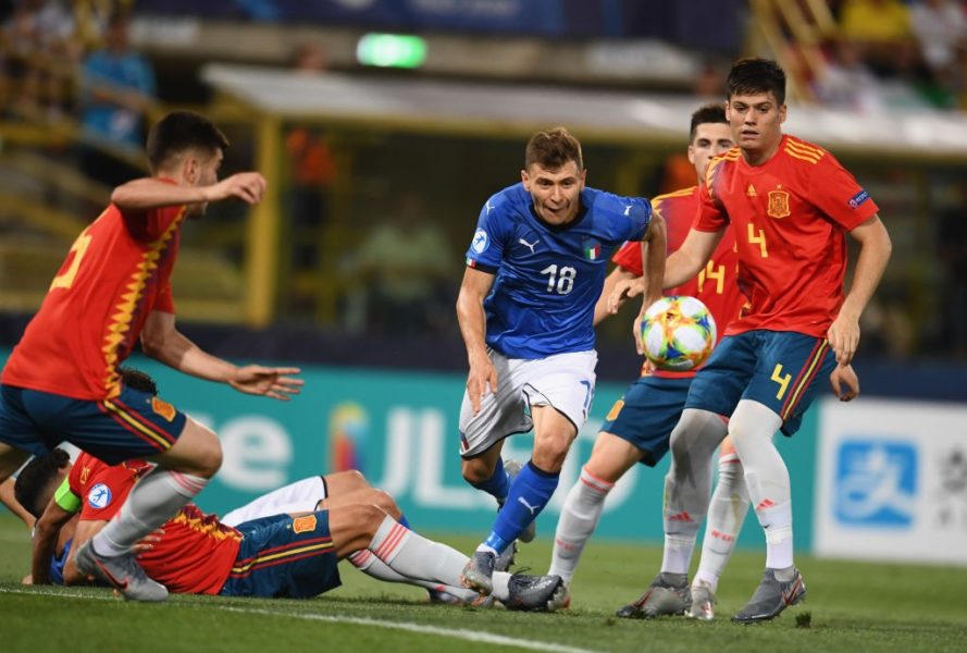 BOLOGNA, ITALY - JUNE 16: Nicolo Barella of Italy in action during the 2019 UEFA U-21 Group A match between Italy and Spain at Renato Dall'Ara stadium on June 16, 2019 in Bologna, Italy. (Photo by Claudio Villa/Getty Images)