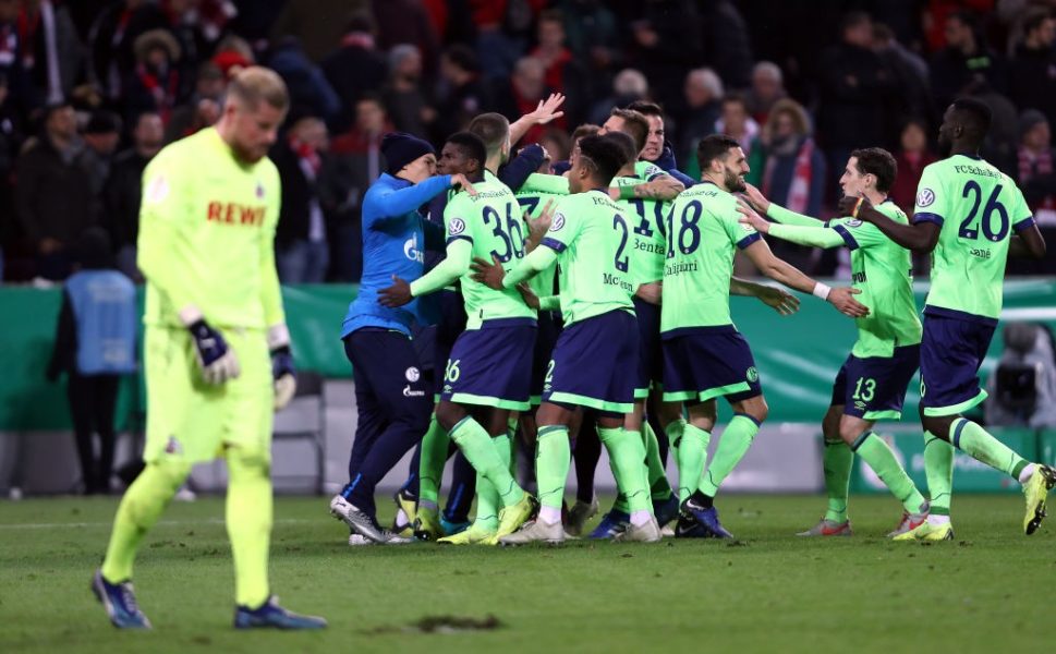 COLOGNE, GERMANY - OCTOBER 31: FC Schalke 04 players celebrate following victory in a penalty shoot out during the DFB Cup match between 1. FC Koeln and FC Schalke 04 at RheinEnergieStadion on October 31, 2018 in Cologne, Germany. (Photo by Alex Grimm/Bongarts/Getty Images)