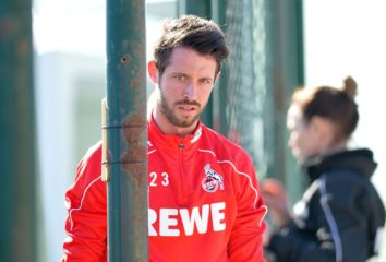 BENIDORM, SPAIN - JANUARY 08: (BILD ZEITUNG OUT) Mark Uth of 1. FC Koeln looks on during the 1. FC Koeln winter training camp on January 8, 2020 in Benidorm, Spain. (Photo by TF-Images/Getty Images)