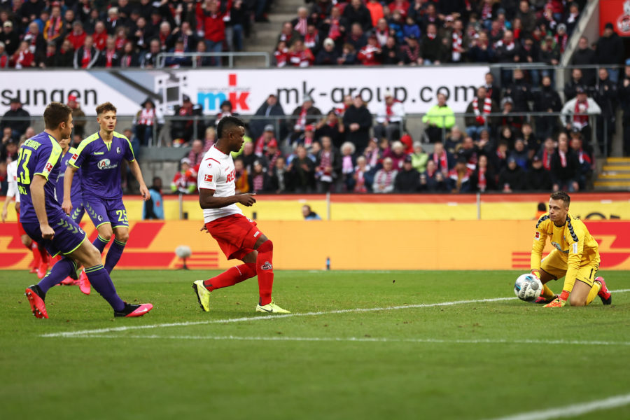 COLOGNE, GERMANY - FEBRUARY 02: Jhon Cordoba of FC Koln scores his sides second goal during the Bundesliga match between 1. FC Koeln and Sport-Club Freiburg at RheinEnergieStadion on February 02, 2020 in Cologne, Germany. (Photo by Lars Baron/Bongarts/Getty Images)