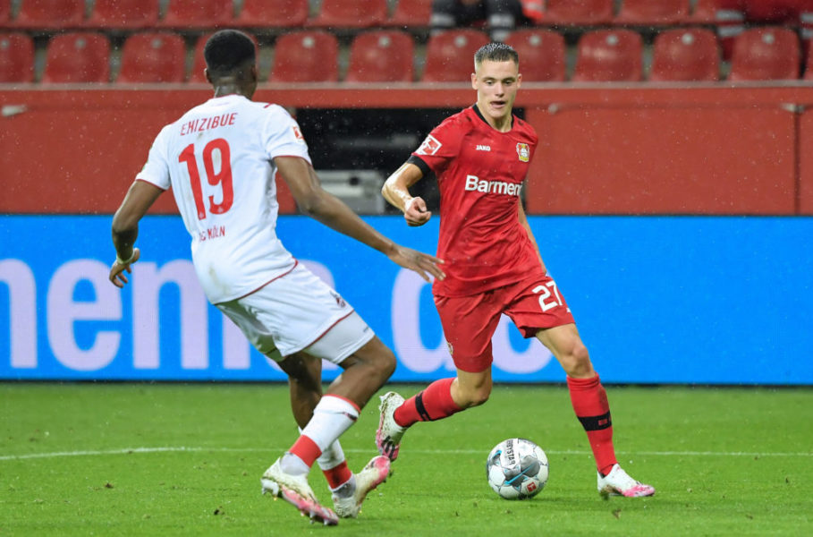 1. Bundesliga Bayer 04 Leverkusen - 1. FC Koeln Florian Wirtz Leverkusen, Kingsley Ehizibue Köln 17.06.2020, Fussball, 1. Bundesliga, Saison 2019/2020, 32. Spieltag, Bayer 04 Leverkusen - 1. FC Koeln Foto: Maik Hoelter/TEAM2sportphoto/Pool Only for Editorial use Leverkusaen Nordrhein Westfalen Deutschland *** 1 Bundesliga Bayer 04 Leverkusen 1 FC Cologne Florian Wirtz Leverkusen , Kingsley Ehizibue Cologne 17 06 2020, Football, 1 Bundesliga, Season 2019 2020, 32 Matchday, Bayer 04 Leverkusen 1 FC Cologne Photo Maik Hoelter TEAM2sportphoto Pool Only for Editorial use Leverkusaen Nordrhein Westfalen Germany Poolfoto Maik Hoelter/TEAM2sportphoto ,EDITORIAL USE ONLY