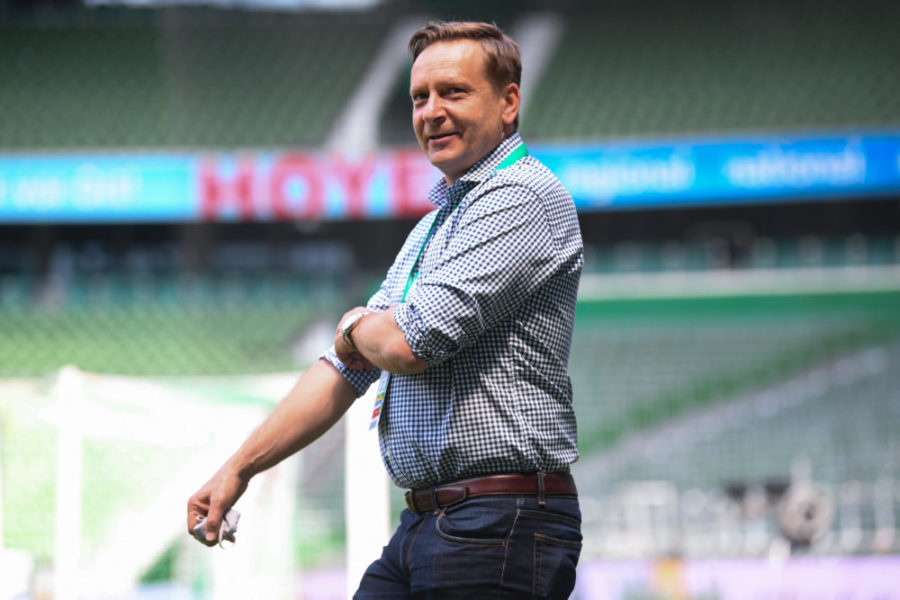 BREMEN, GERMANY - JUNE 27: Manager Horst Heldt of 1 FC Koeln looks on prior to the Bundesliga match between SV Werder Bremen and 1. FC Koeln at Wohninvest Weserstadion on June 27, 2020 in Bremen, Germany. (Photo by Oliver Hardt/Getty Images)