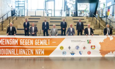 Gemeinsam gegen Gewalt - Vereine und NRW Polizei vereinbaren Stadionallianzen Unterzeichnung im Deutschen Fußballmuseum in Dortmund