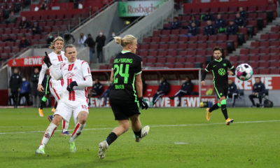 COLOGNE, GERMANY - DECEMBER 05: Ondrej Duda of 1. FC Koln scores his team's second goal during the Bundesliga match between 1. FC Koeln and VfL Wolfsburg at RheinEnergieStadion on December 05, 2020 in Cologne, Germany. Football Stadiums around Germany remain empty due to the Coronavirus Pandemic as Government social distancing laws prohibit fans inside venues resulting in fixtures being played behind closed doors. (Photo by Lars Baron/Getty Images)