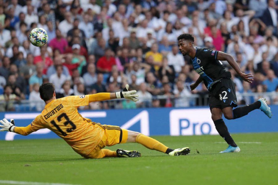 MADRID, SPAIN - OCTOBER 01: Emmanuel Bonaventure Dennis of Club Brugge scores his team's second goal during the UEFA Champions League group A match between Real Madrid and Club Brugge KV at Bernabeu on October 01, 2019 in Madrid, Spain. (Photo by Gonzalo Arroyo Moreno/Getty Images)